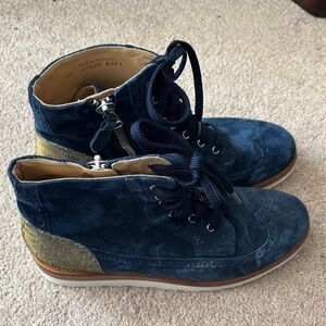 Office of Angela Scott leather boots, 39